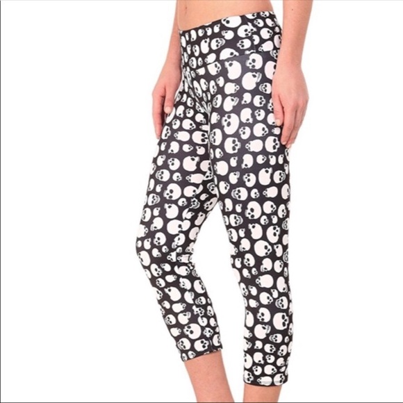 Onzie Leggings with Skull Pattern - Black and White - Picture 1 of 12